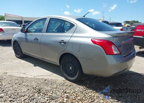 2014 Nissan Versa 1.6 S+ z USA, uszkodzony, nr VIN 3N1CN7AP8EL853407